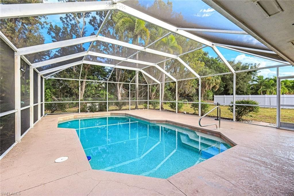 5203 SELBY DR, FORT MYERS FL 33919-29