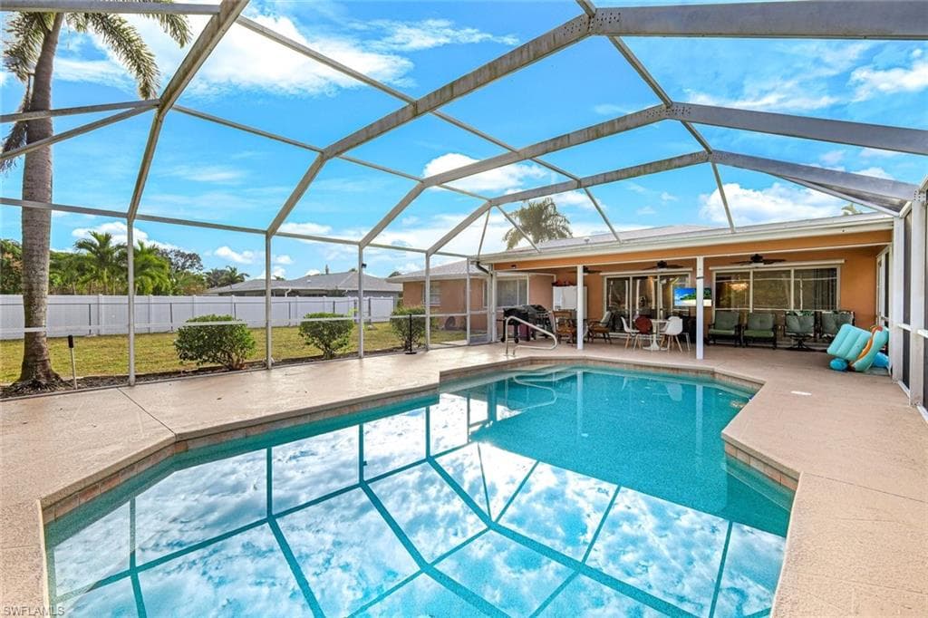 5203 SELBY DR, FORT MYERS FL 33919-28