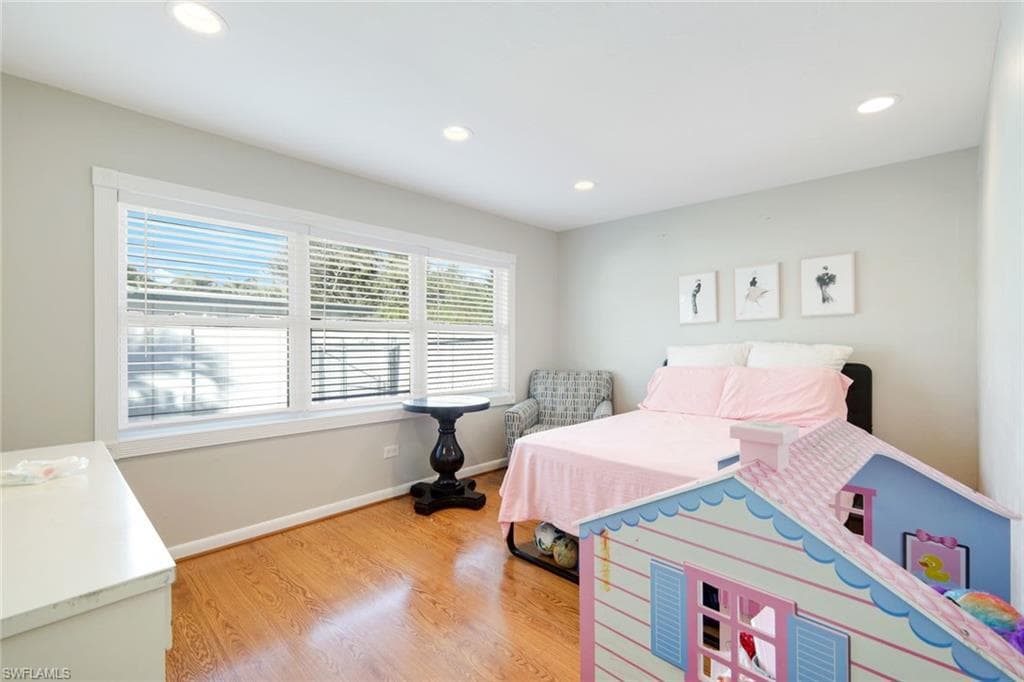 5203 SELBY DR, FORT MYERS FL 33919-24