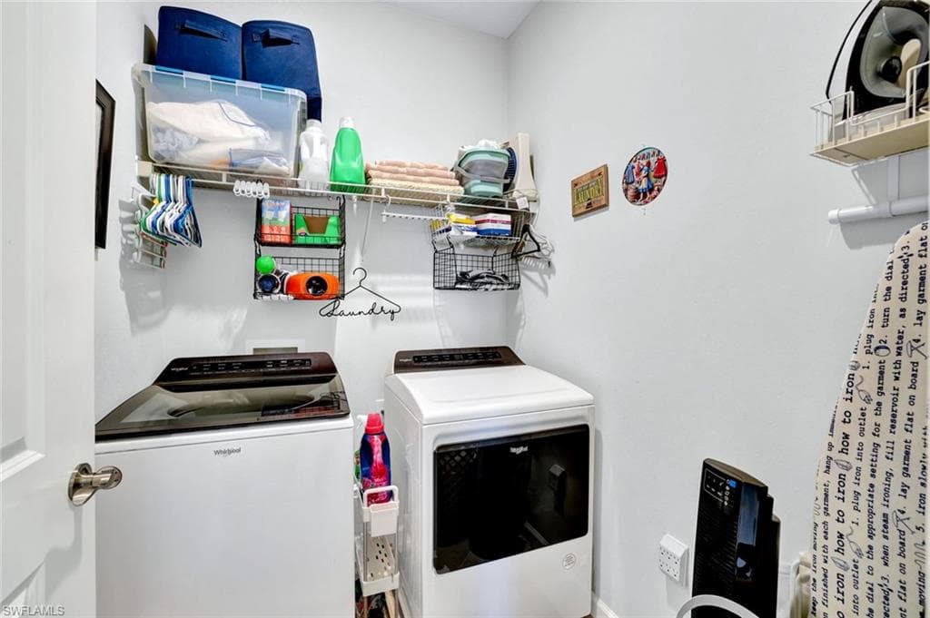 2171 YELLOWFIN CIR, NAPLES FL 34114-27