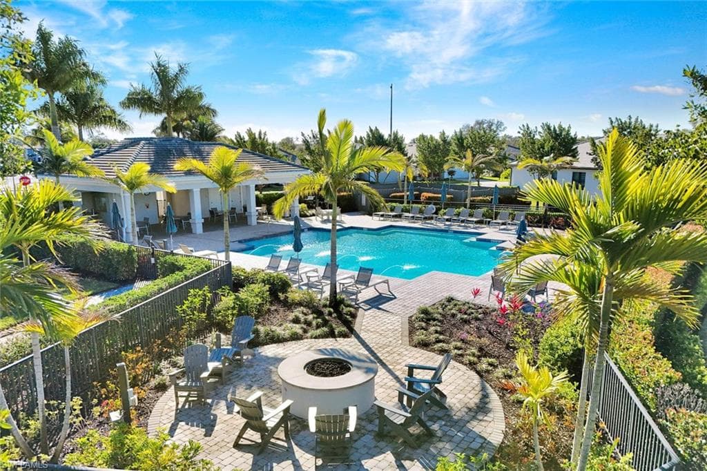 2171 YELLOWFIN CIR, NAPLES FL 34114-29