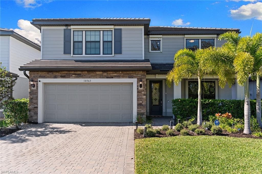 10363 Ventana LN, NAPLES FL 34120-1