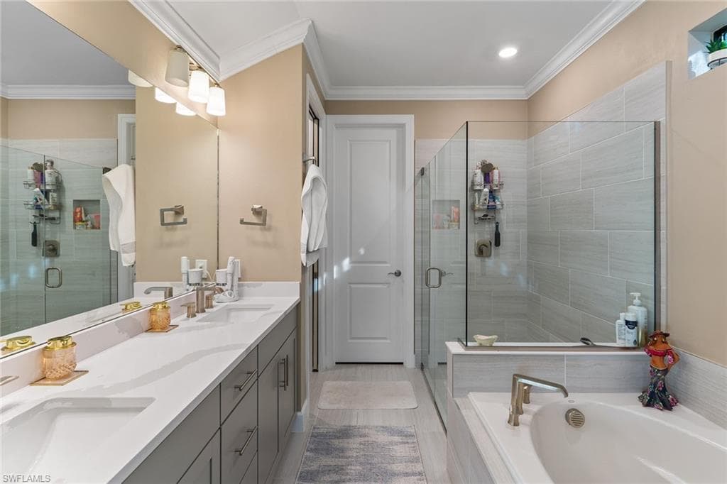 10363 Ventana LN, NAPLES FL 34120-25