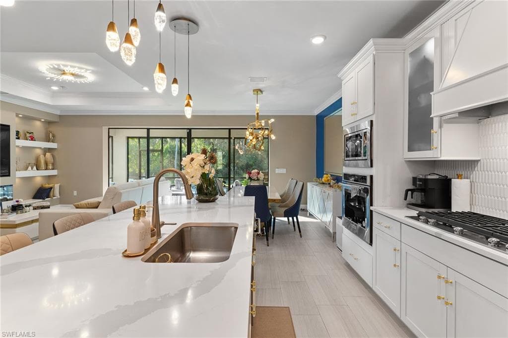 10363 Ventana LN, NAPLES FL 34120-17