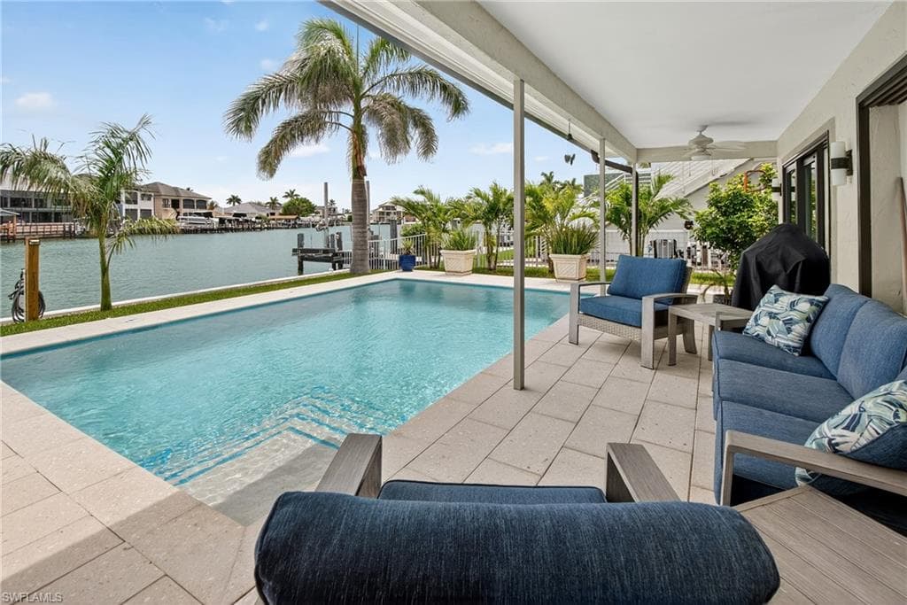 190 Tahiti CIR, NAPLES FL 34113-21