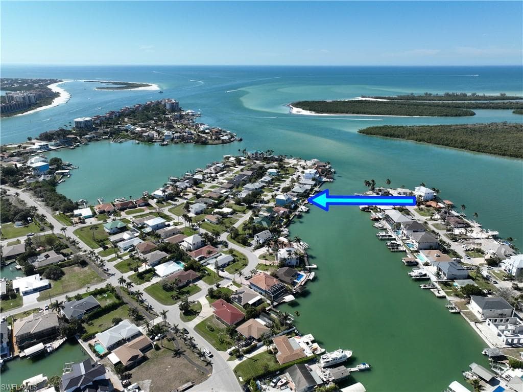 190 Tahiti CIR, NAPLES FL 34113-4