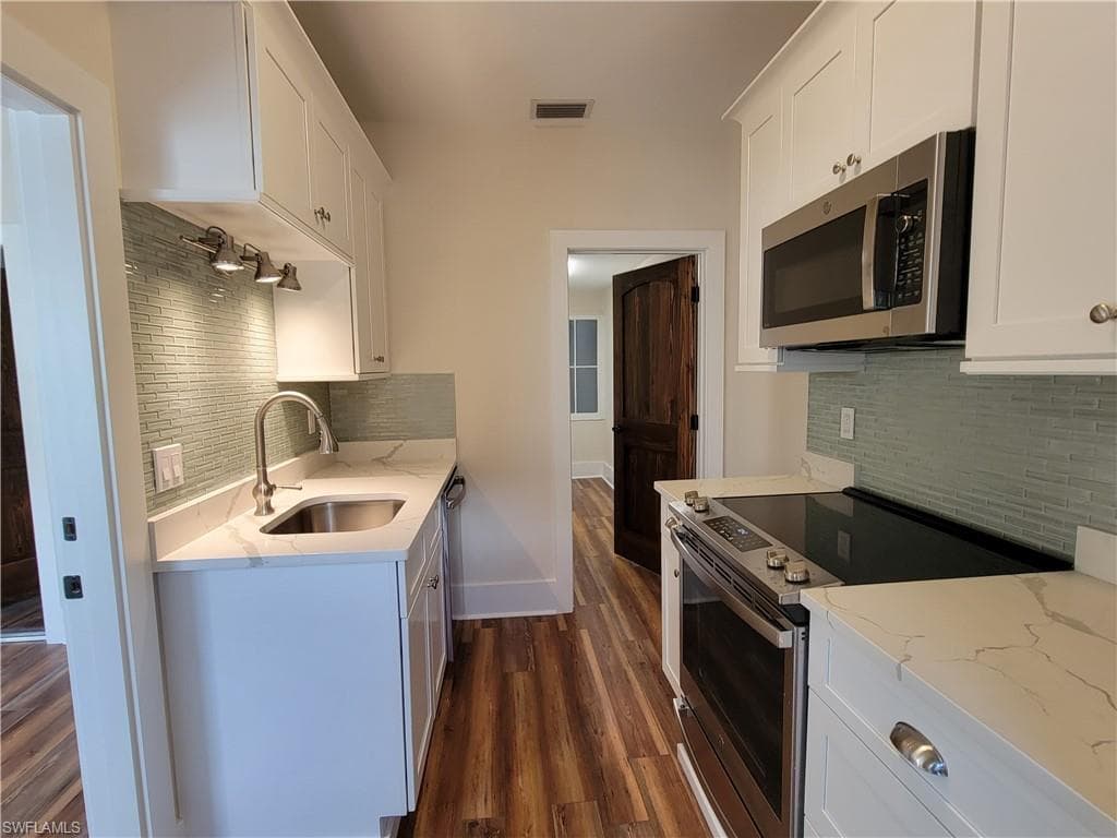 1603 Woodford AVE, FORT MYERS FL 33901-25