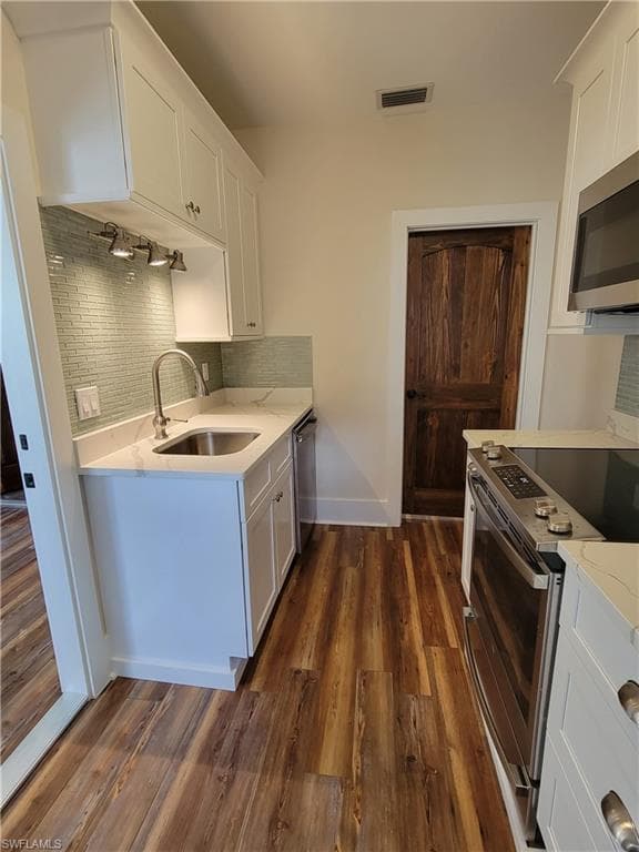 1603 Woodford AVE, FORT MYERS FL 33901-24