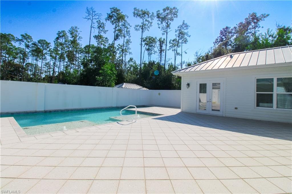 6184 WHITAKER RD, NAPLES FL 34112-4