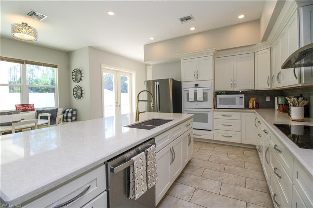 6184 WHITAKER RD, NAPLES FL 34112-36