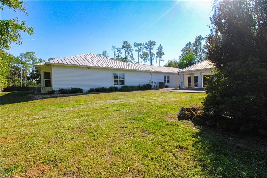 6184 WHITAKER RD, NAPLES FL 34112-7