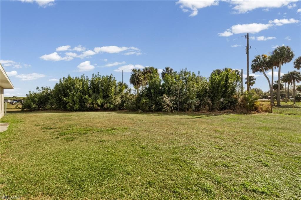 1099 Branthoover LN, MOORE HAVEN FL 33471-7