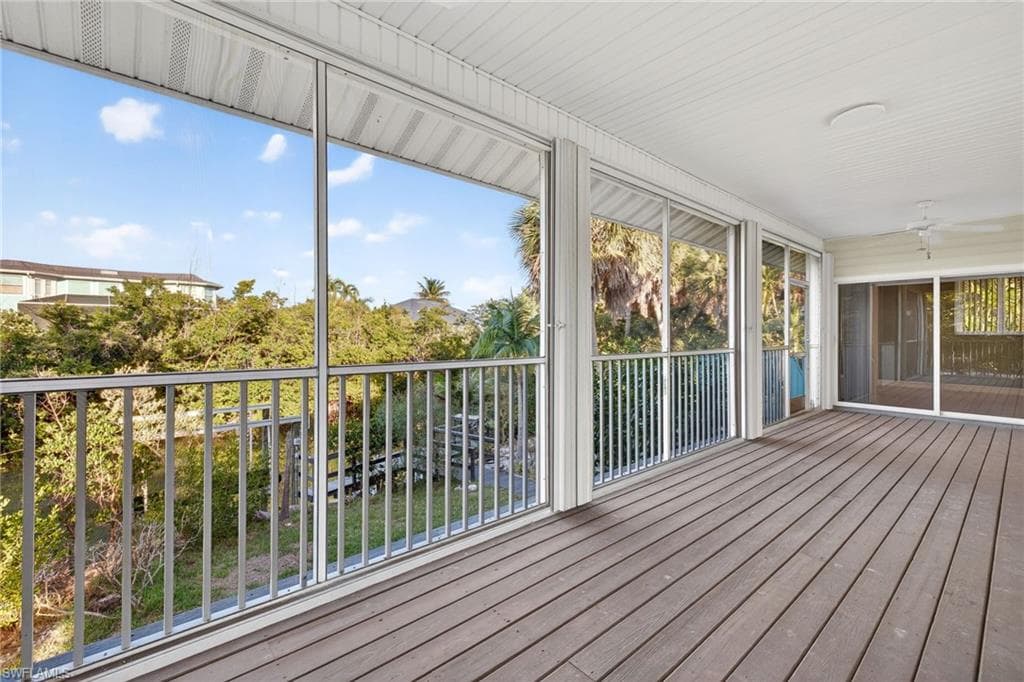 6476 Pine AVE, SANIBEL FL 33957-26