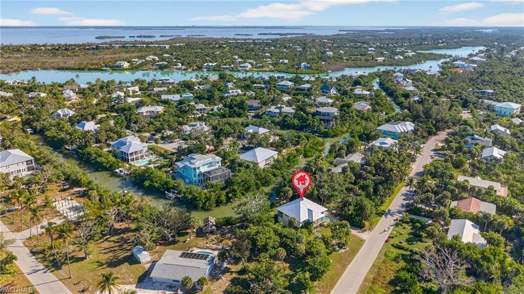 6476 Pine AVE, SANIBEL FL 33957-16