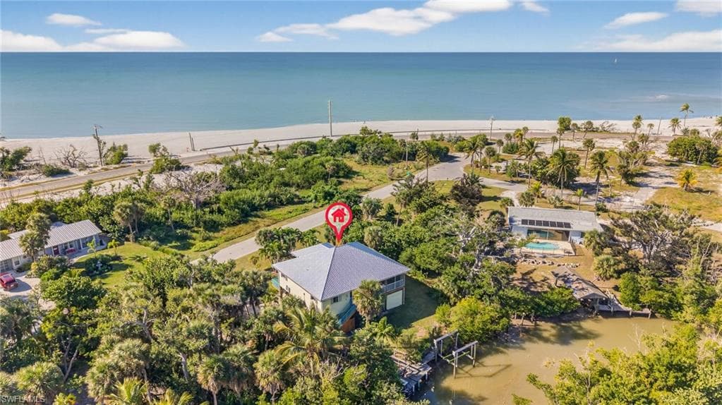 6476 Pine AVE, SANIBEL FL 33957-2