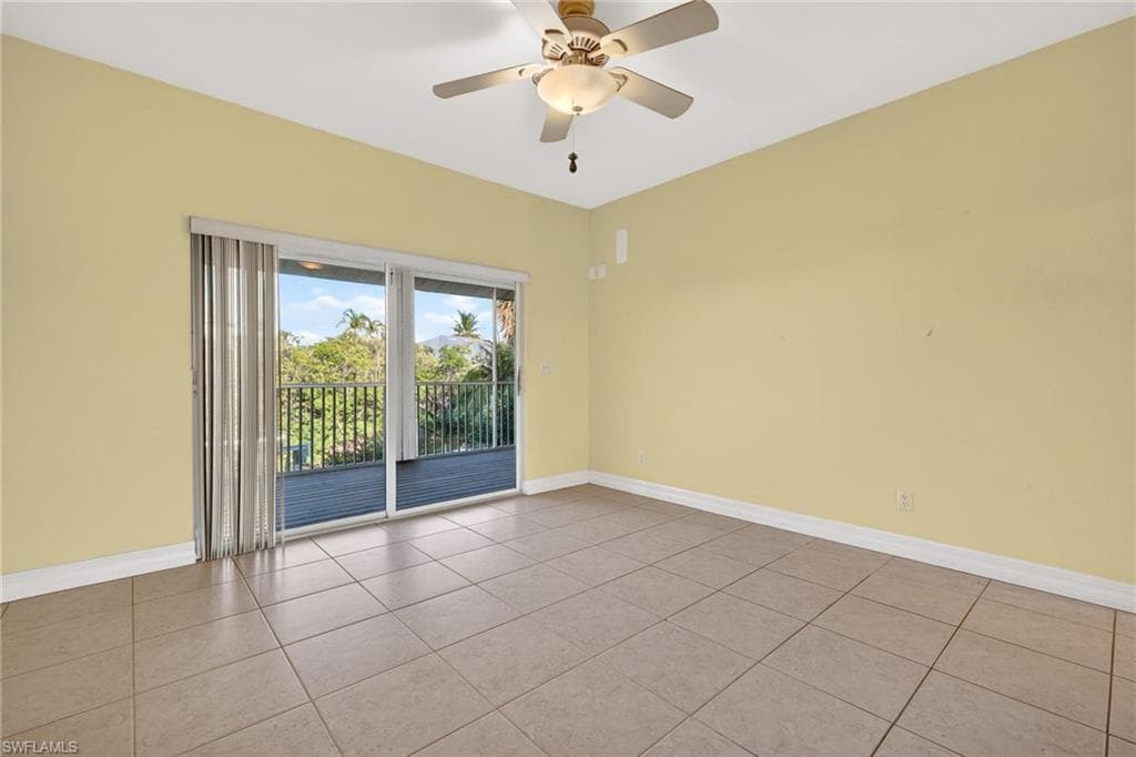 6476 Pine AVE, SANIBEL FL 33957-35