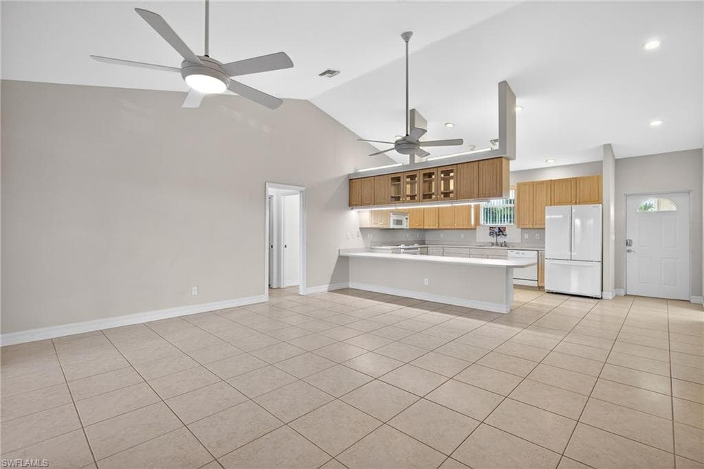 6476 Pine AVE, SANIBEL FL 33957-29