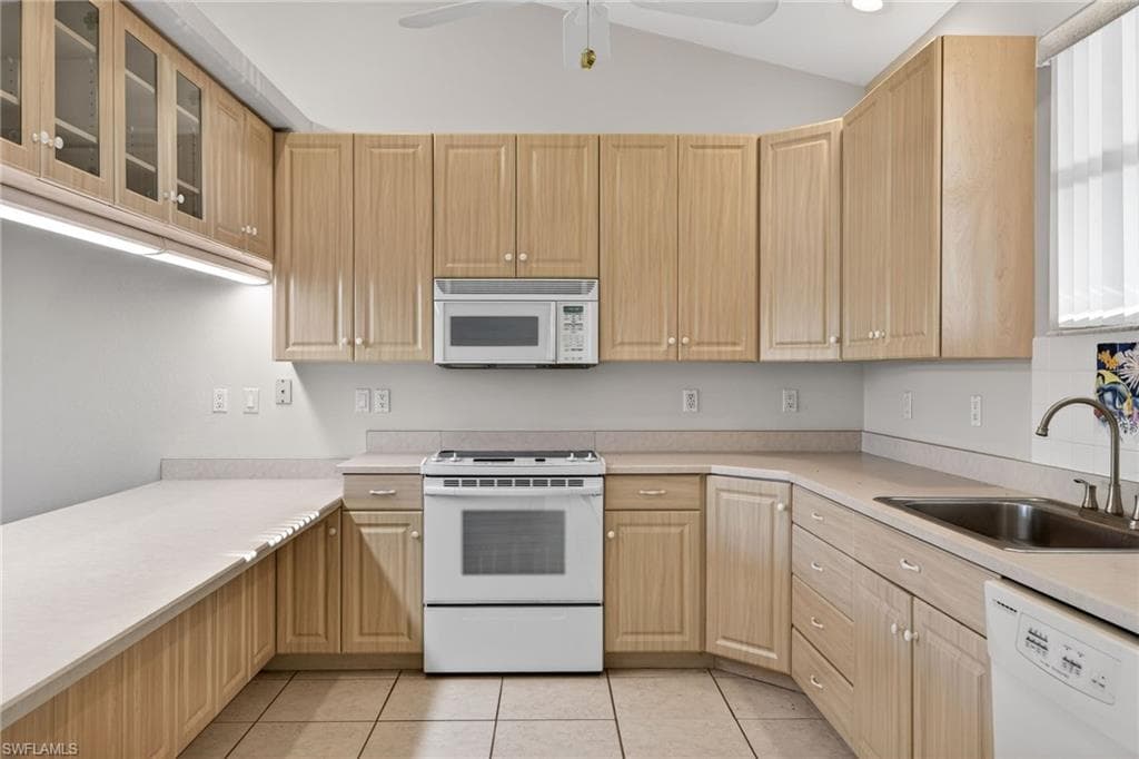 6476 Pine AVE, SANIBEL FL 33957-33