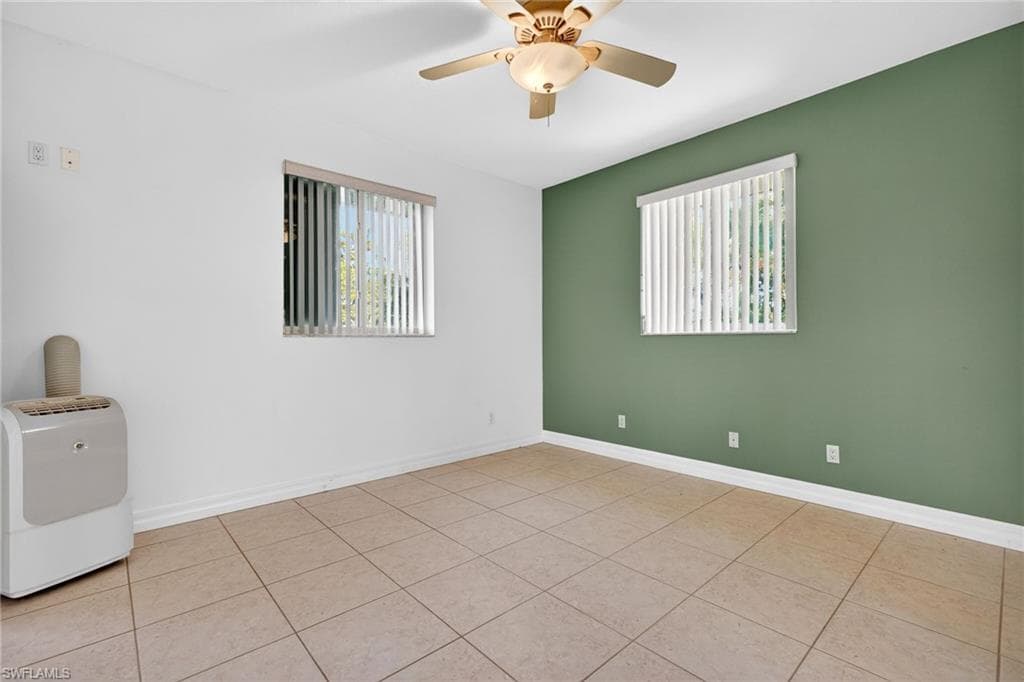 6476 Pine AVE, SANIBEL FL 33957-37