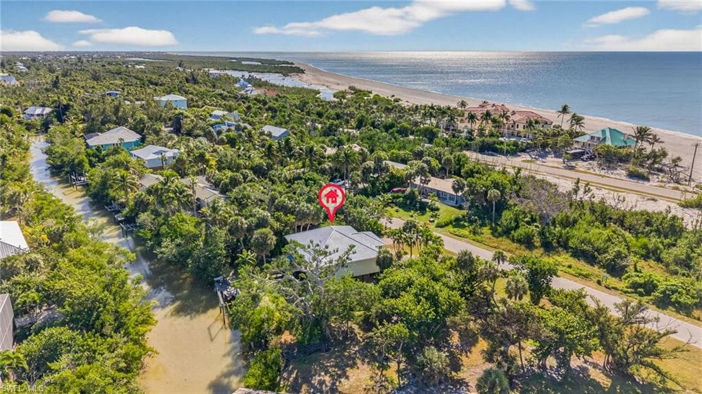 6476 Pine AVE, SANIBEL FL 33957-13