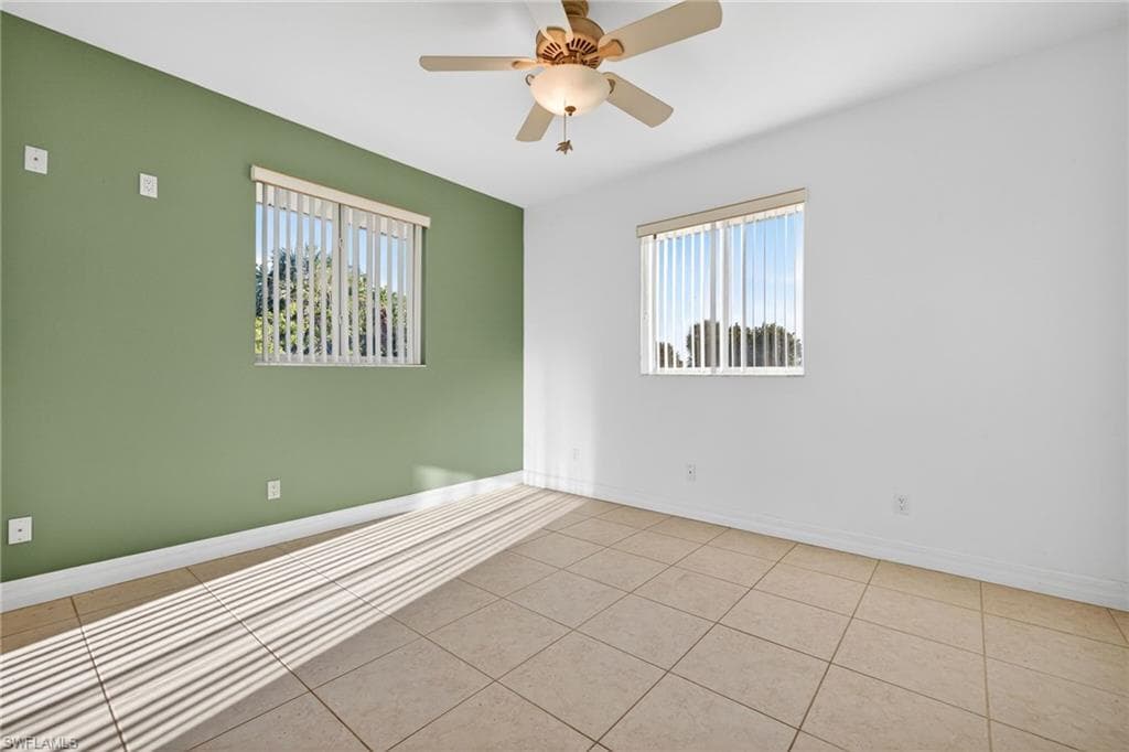 6476 Pine AVE, SANIBEL FL 33957-40