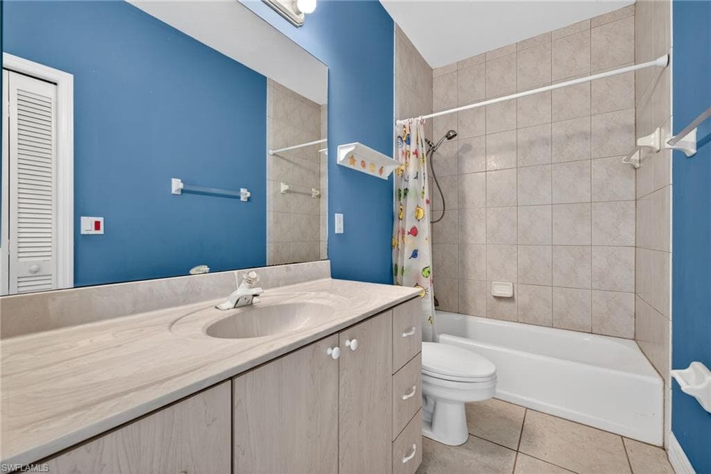 6476 Pine AVE, SANIBEL FL 33957-39