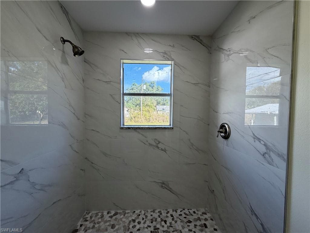 261 Miramar RD-18