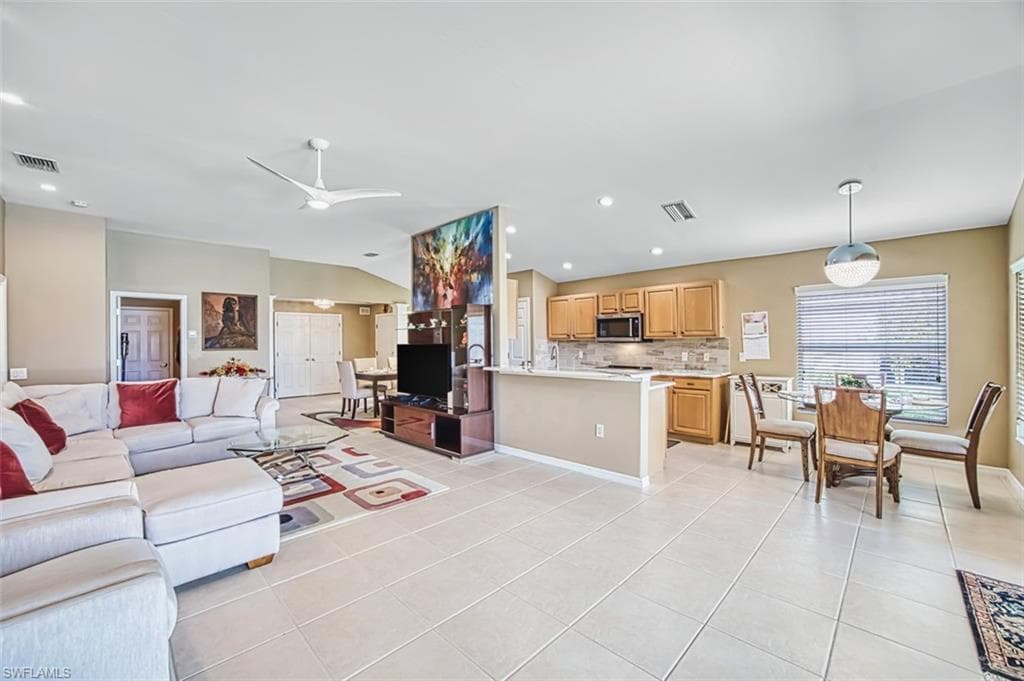 10017 Majestic AVE, FORT MYERS FL 33913-15