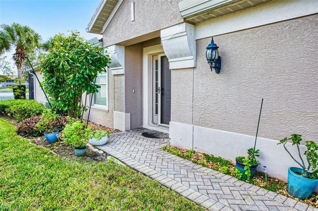 10017 Majestic AVE, FORT MYERS FL 33913-6