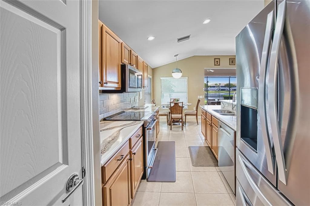 10017 Majestic AVE, FORT MYERS FL 33913-18