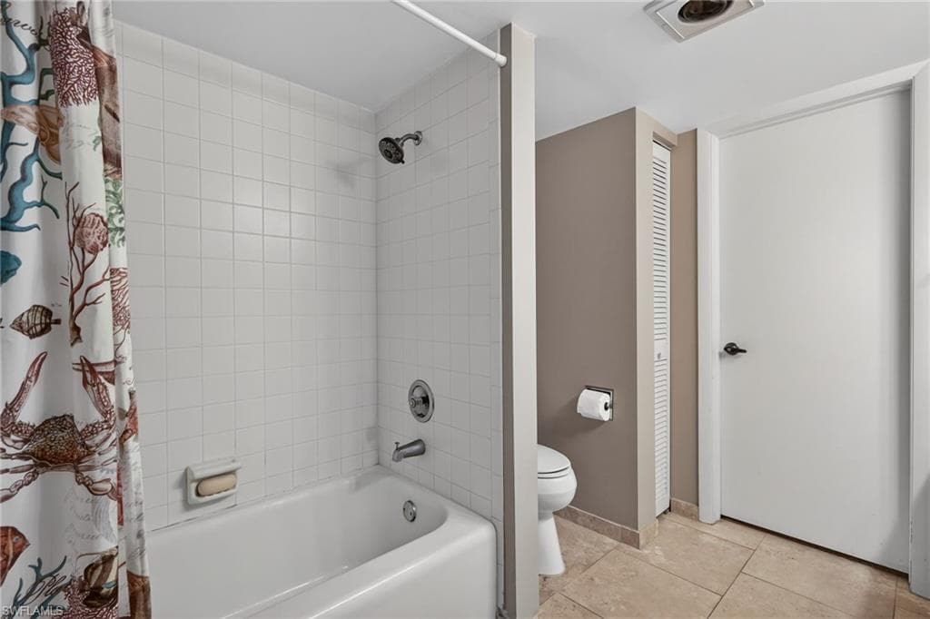 4570 Trawler CT # 102, FORT MYERS FL 33919-22