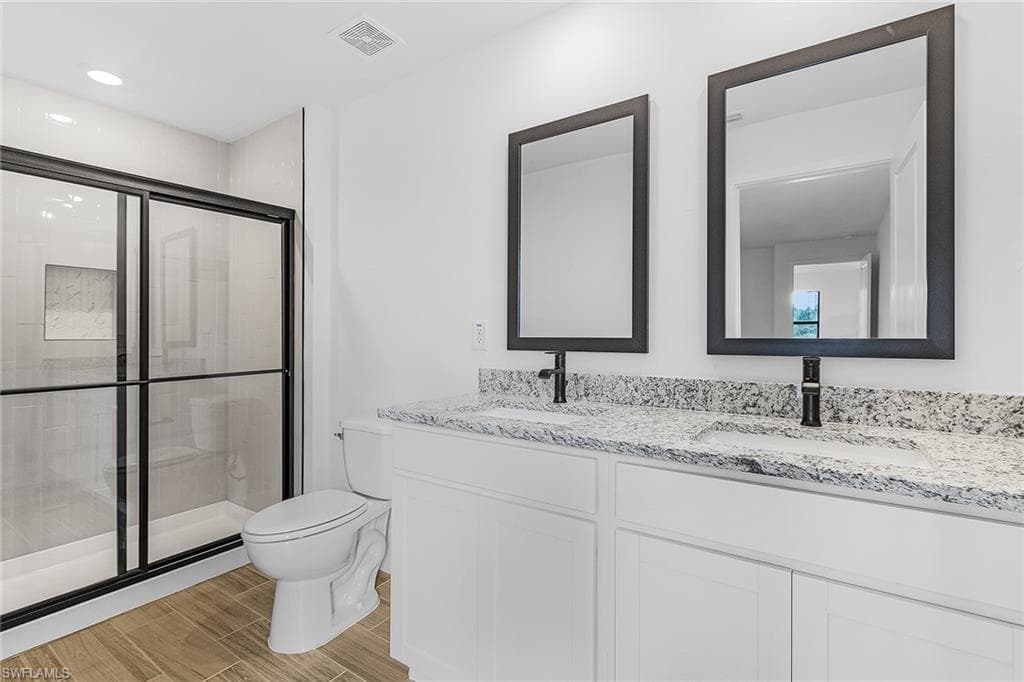 827 Rue Labeau CIR-12