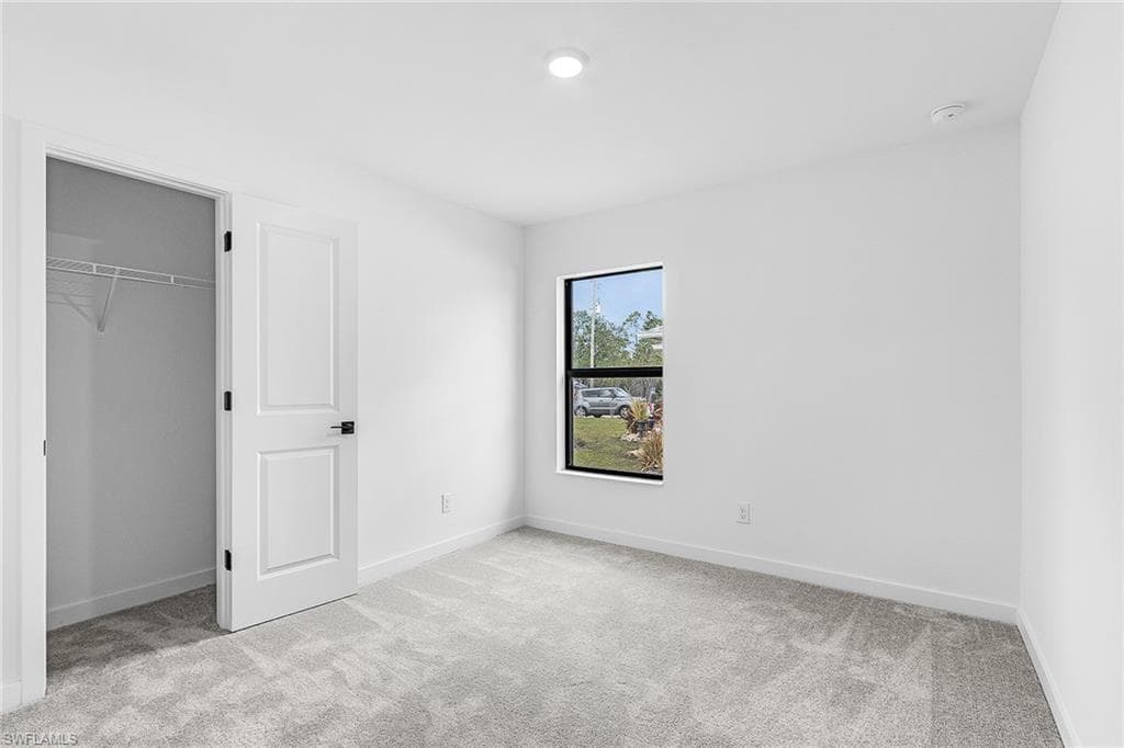 827 Rue Labeau CIR-15