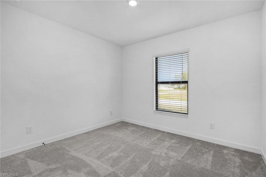 424 Parkdale BLVD, LEHIGH ACRES FL 33974-15