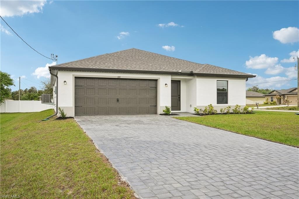 144 Blackstone DR, FORT MYERS FL 33913-1