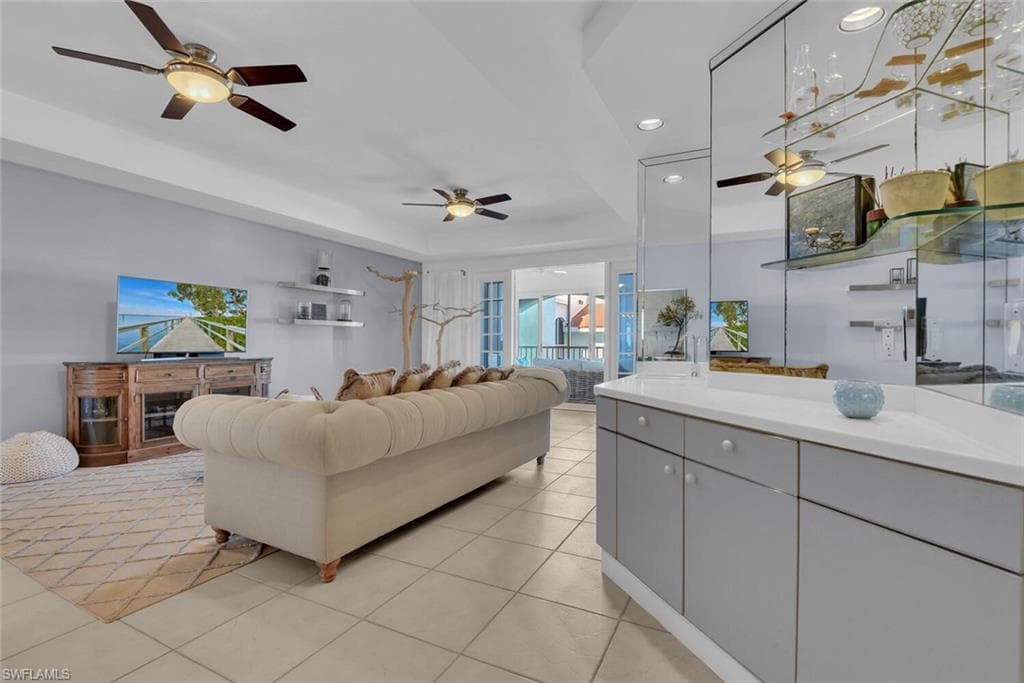 2000 Royal Marco WAY # 607, MARCO ISLAND FL 34145-4