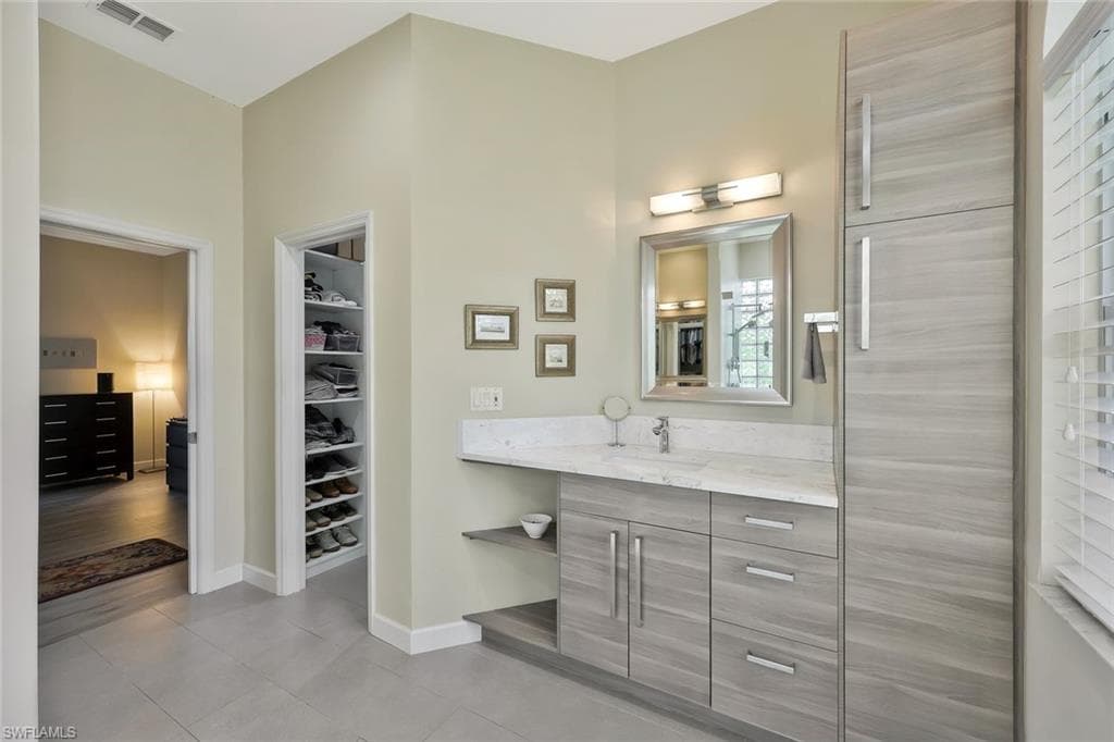 11481 Kestrel CT, NAPLES FL 34119-15