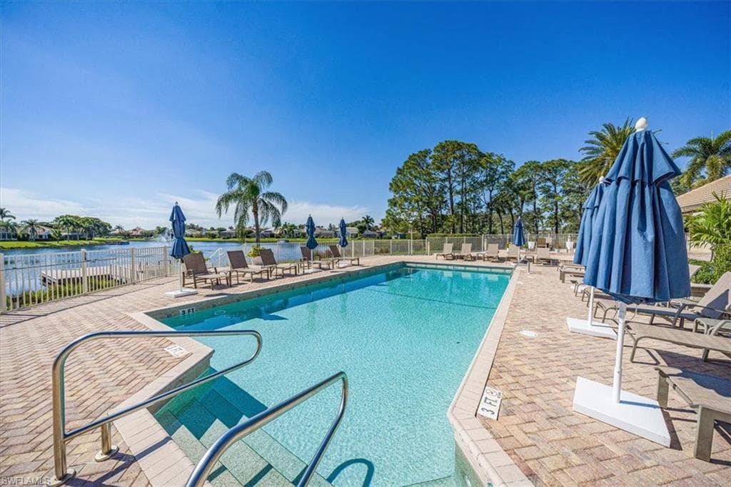 11481 Kestrel CT, NAPLES FL 34119-28