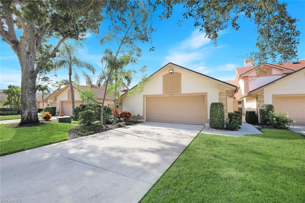 20090 Golden Panther DR # 4, ESTERO FL 33928-2