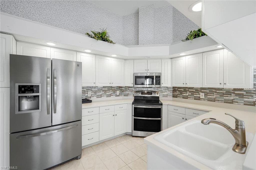 20090 Golden Panther DR # 4, ESTERO FL 33928-8
