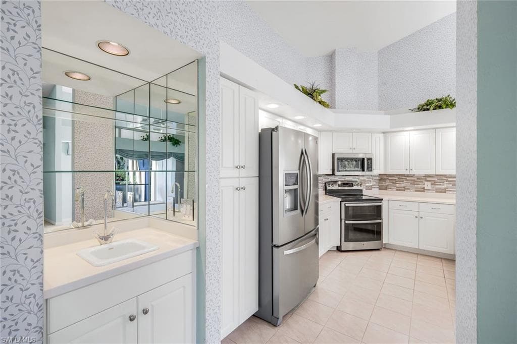20090 Golden Panther DR # 4, ESTERO FL 33928-7