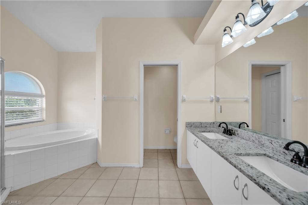 13820 White Gardenia WAY, FORT MYERS FL 33912-17