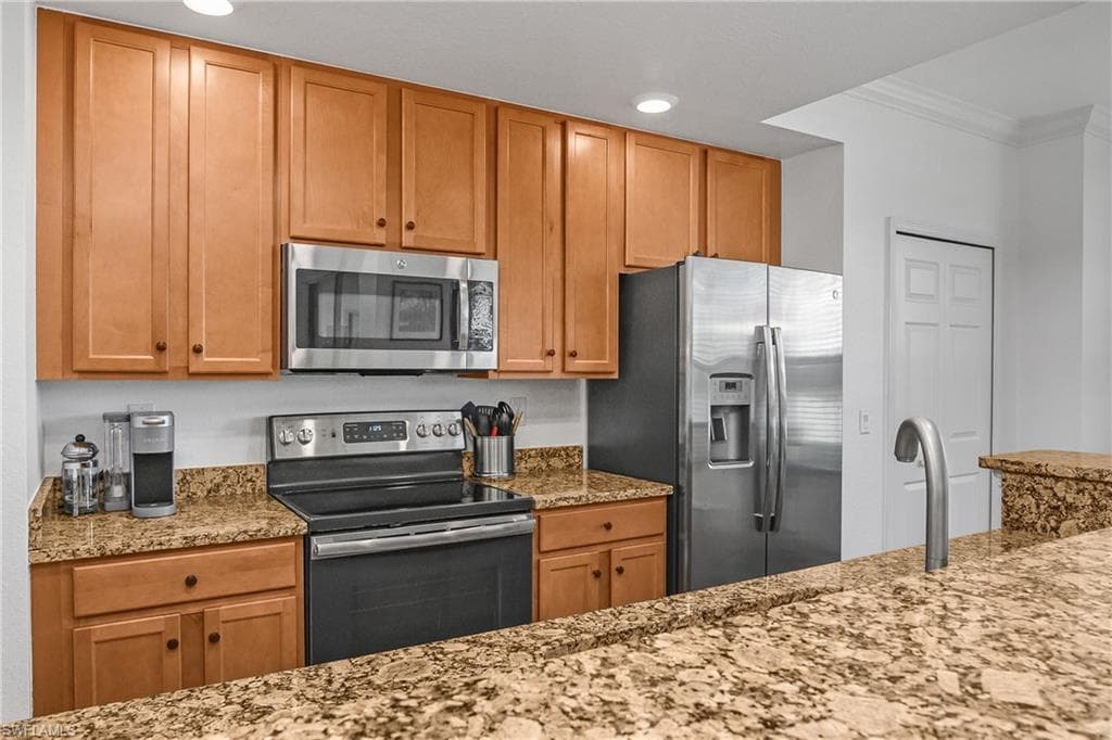 9533 AVELLINO WAY # 2914, NAPLES FL 34113-20