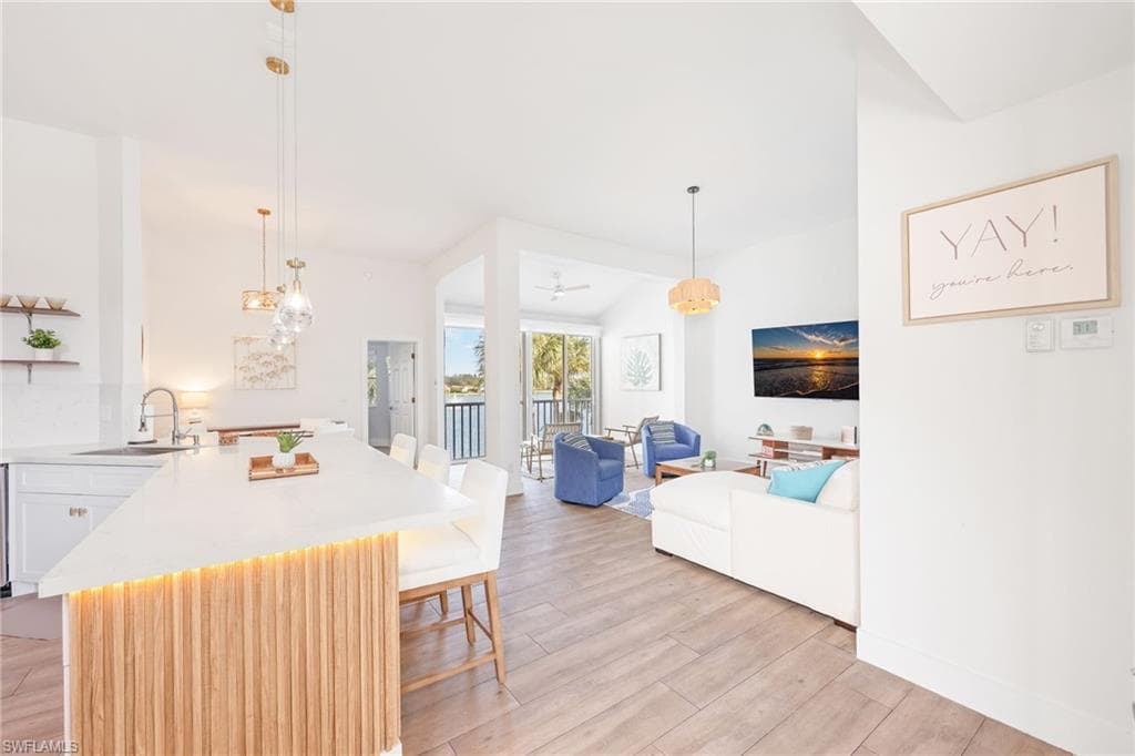 2711 Citrus Lake DR # F305, NAPLES FL 34109-5