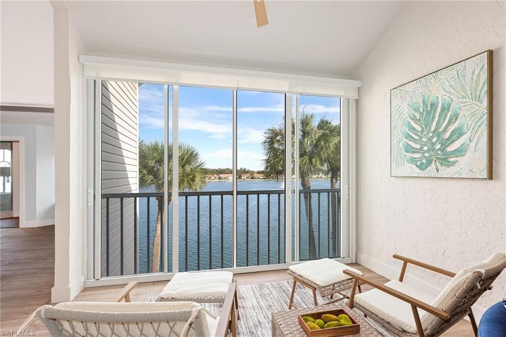 2711 Citrus Lake DR # F305, NAPLES FL 34109-11
