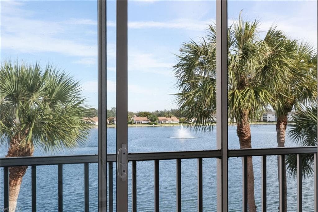 2711 Citrus Lake DR # F305, NAPLES FL 34109-2