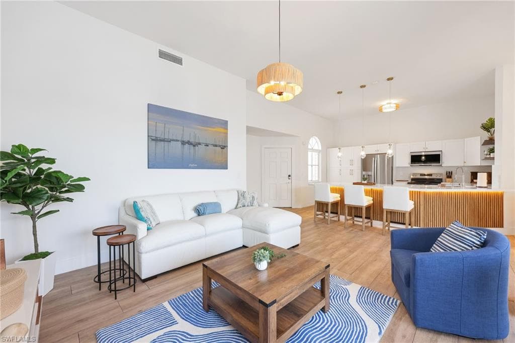 2711 Citrus Lake DR # F305, NAPLES FL 34109-9