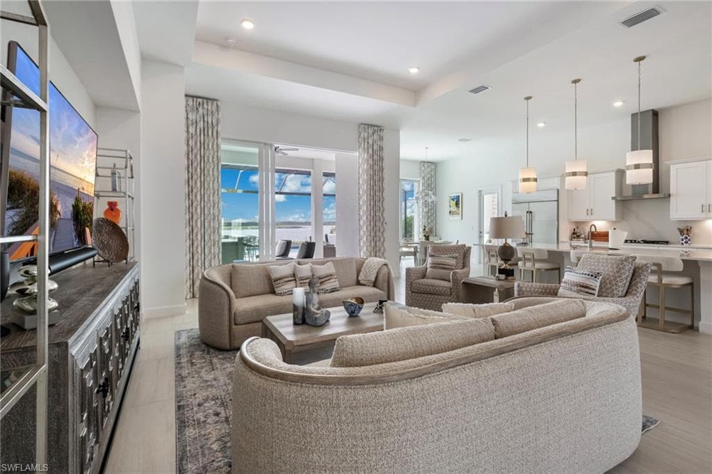 17244 Blue Sapphire DR-4