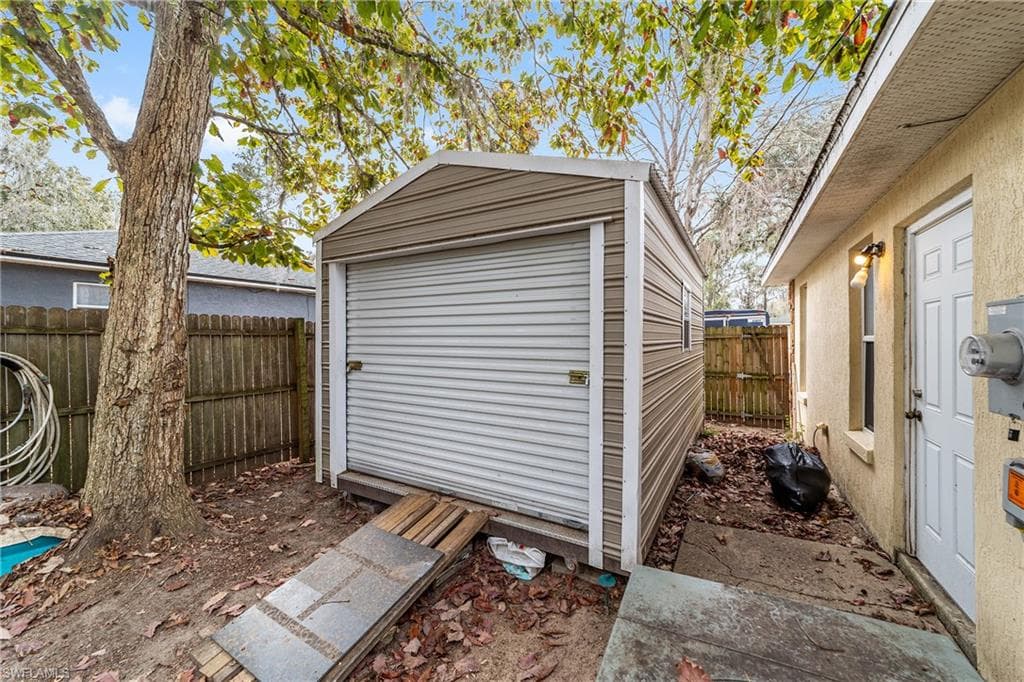 6425 NW 12th AVE, OCALA FL 34475-21