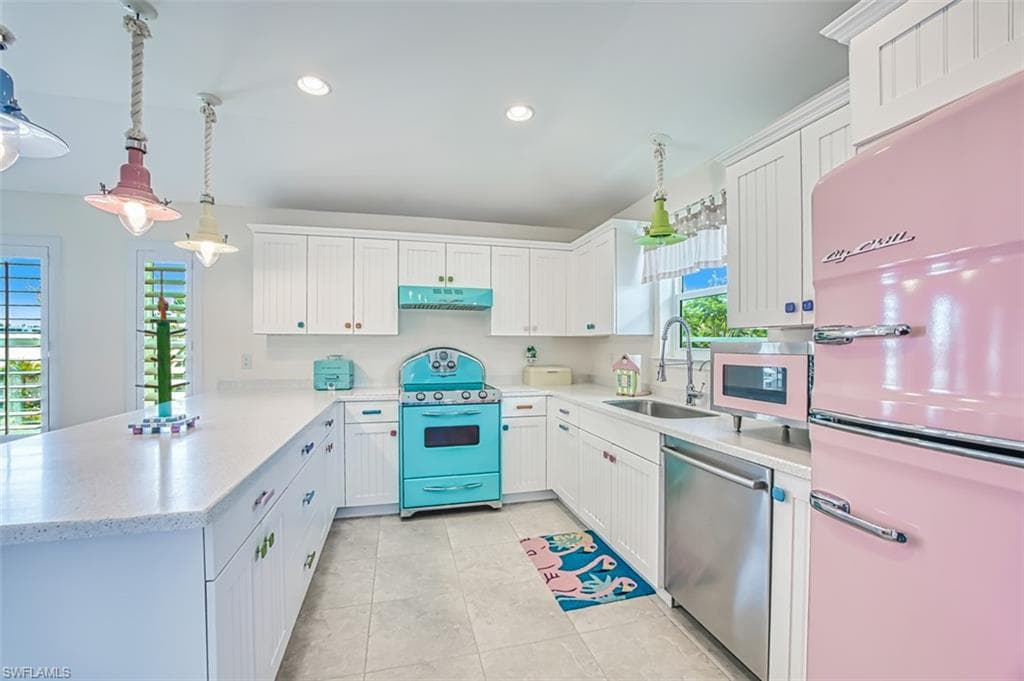 1233 Middle Gulf DR-16